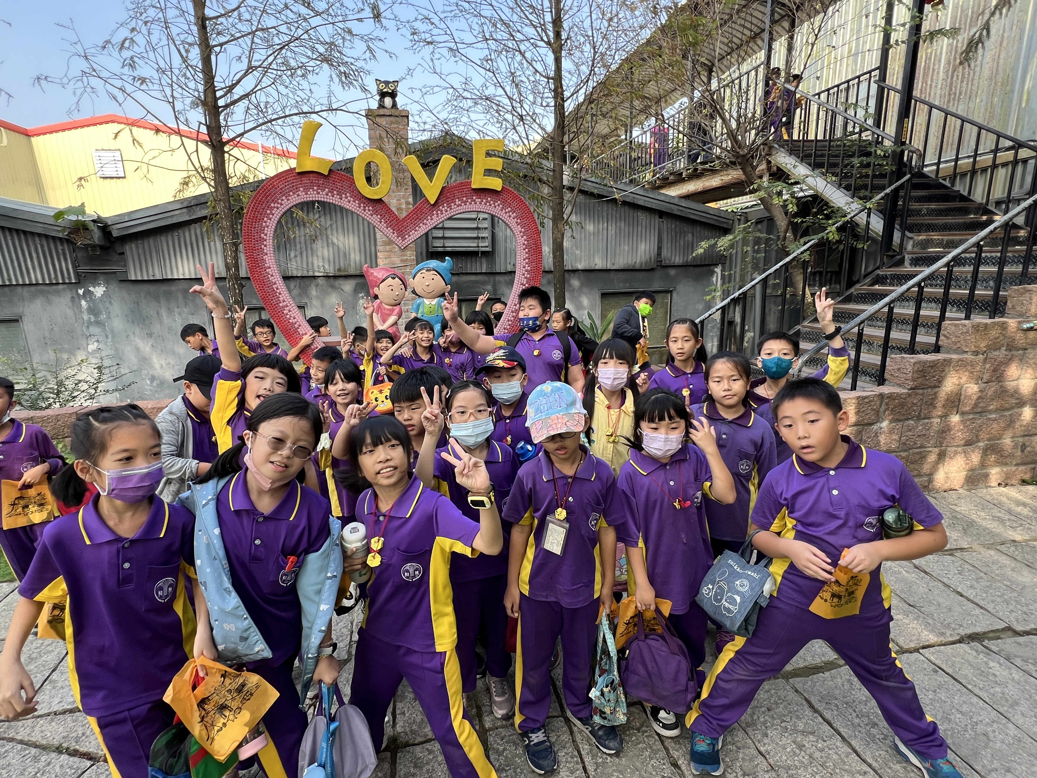 07_參觀新竹241藝術空間當期特展的大合影